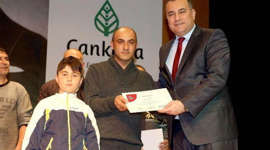 "&ccedil;ankayalı Babalar" Mezun Oldu