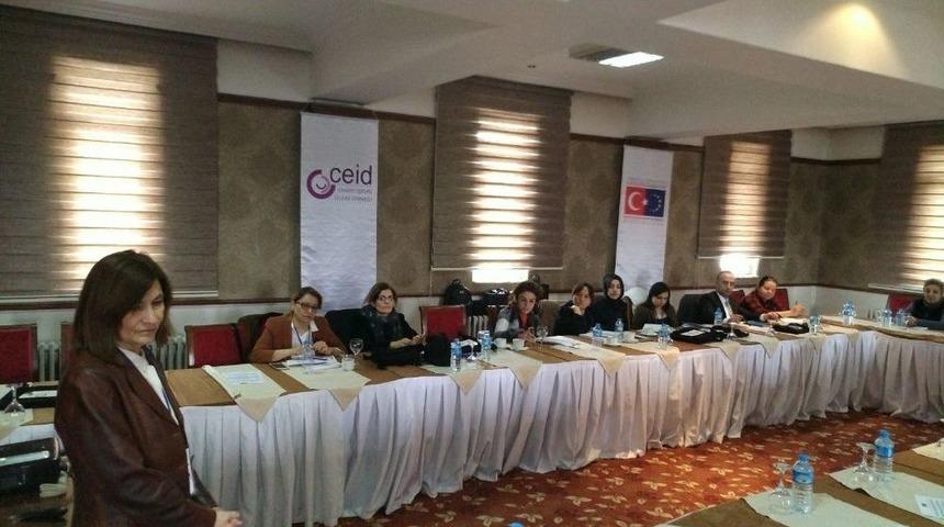 Kars&rsquo;ta Toplumsal Cinsiyete Duyarlı Hak Temelli İzleme Eğitimi Yapıldı