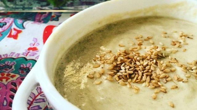 Ara Öğünler İçin Biçilmiş Kaftan: Tahinli Sos