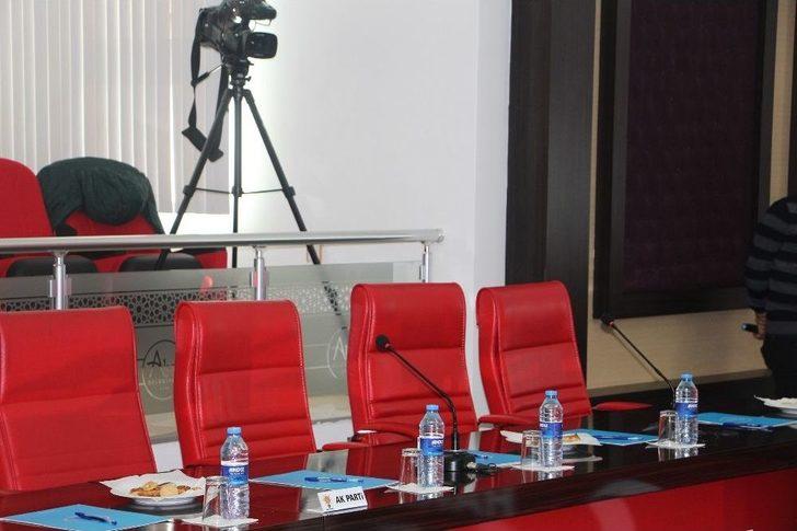 Mazeret Göstermeden Meclise Gelmediler G2