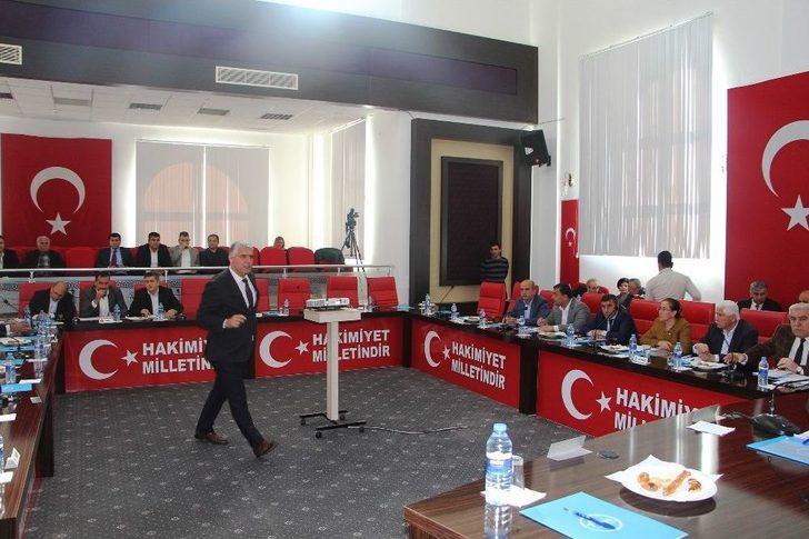 Mazeret Göstermeden Meclise Gelmediler G4