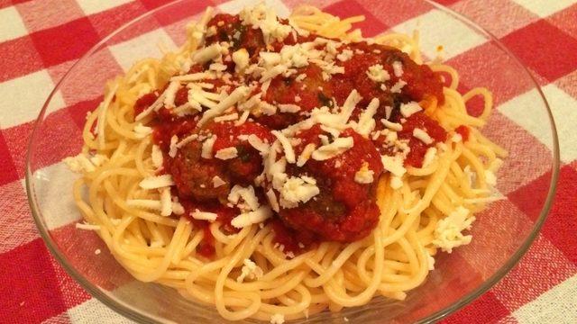 Köfteli Spagetti Makarna