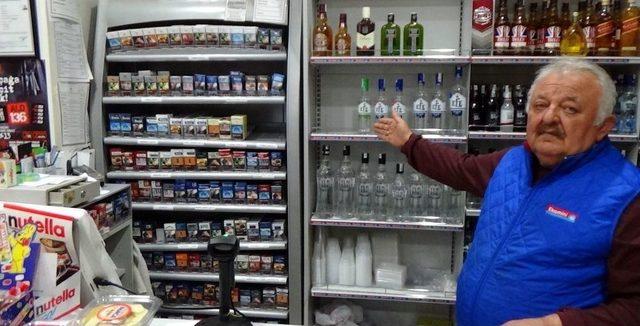 Marketi 1 Dakika İçinde Soyan Hırsızlar Kayıplara Karıştı