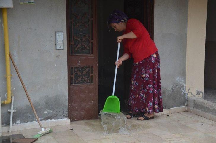 Evini Su Basan Kadın: "38 Yıllık Emeğim Çöpe Gitti” G2