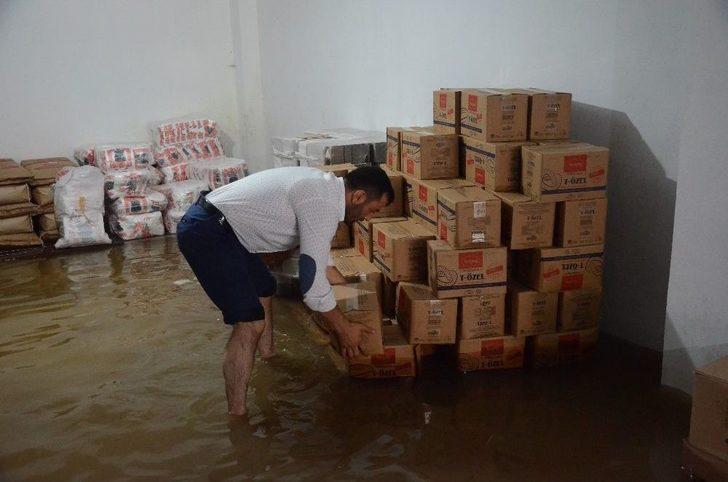 Evini Su Basan Kadın: "38 Yıllık Emeğim Çöpe Gitti” G4