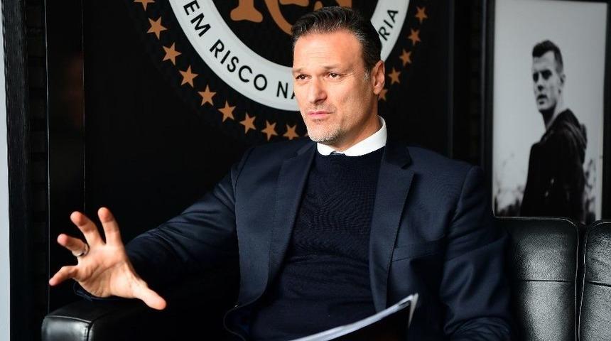 Alpay &Ouml;zalan: "avrupa&rsquo;yı Didik Didik Ediyoruz"