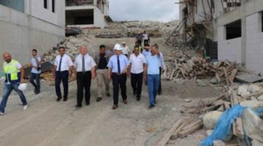 Vali Dirim&rsquo;den Okul İnşaatında İnceleme