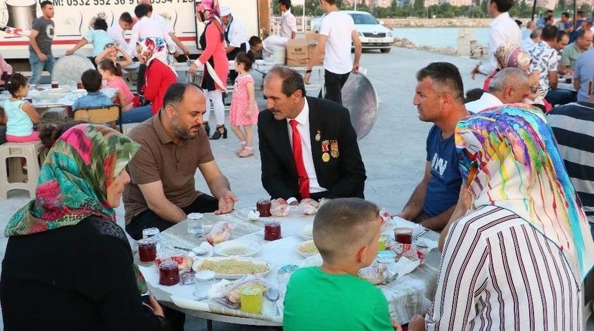 Beyşehir Belediyesinden Şehit Aileleri Ve Gaziler Onuruna Yemek