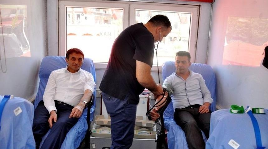 15 Temmuz Şehitleri Anısına D&uuml;zenlenen Kan Kampanyasına Yoğun İlgi