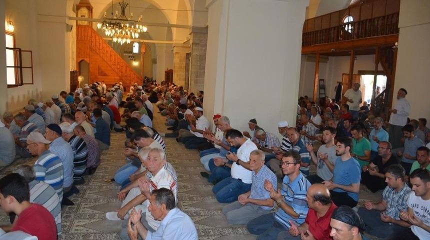 15 Temmuz Şehitleri İ&ccedil;in Mevlit Okutuldu