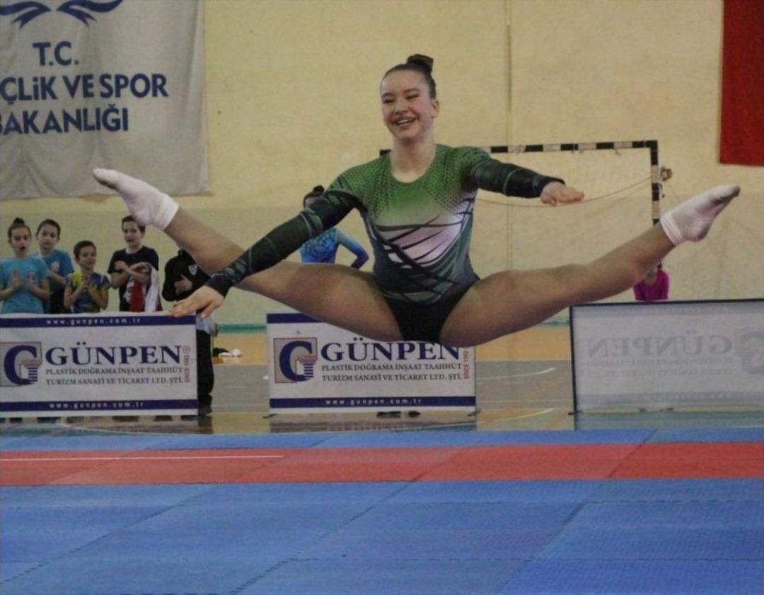 Ayşe Beg&uuml;m Onbaşı Yine Zirvede