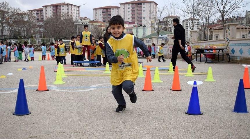 Spor Yoluyla Kalplere Dokunan Proje
