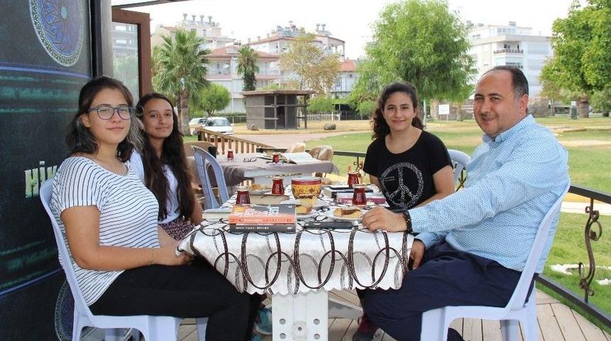 Antalya&rsquo;da &rsquo;millet Kıraathanesi&rsquo; A&ccedil;ıldı