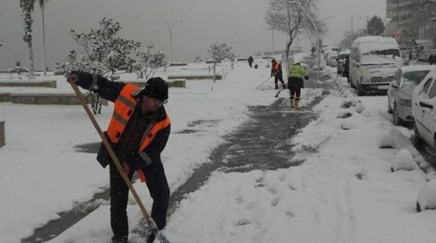 Ak&ccedil;akoca&rsquo;da Kar K&uuml;reme &Ccedil;alışması