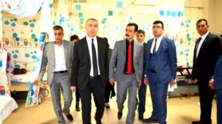 Sağlık M&uuml;d&uuml;r&uuml; Erol, Hastanede İncelemelerde Bulundu