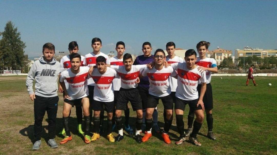 15 Yaşındaki Gen&ccedil; Futbolcu Kazada Hayatını Kaybetti