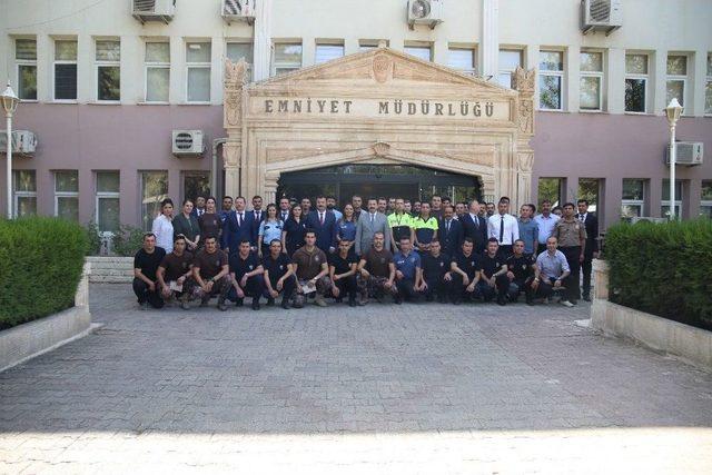 Mardin’de 80 Polise Çeyrek Altın Verildi