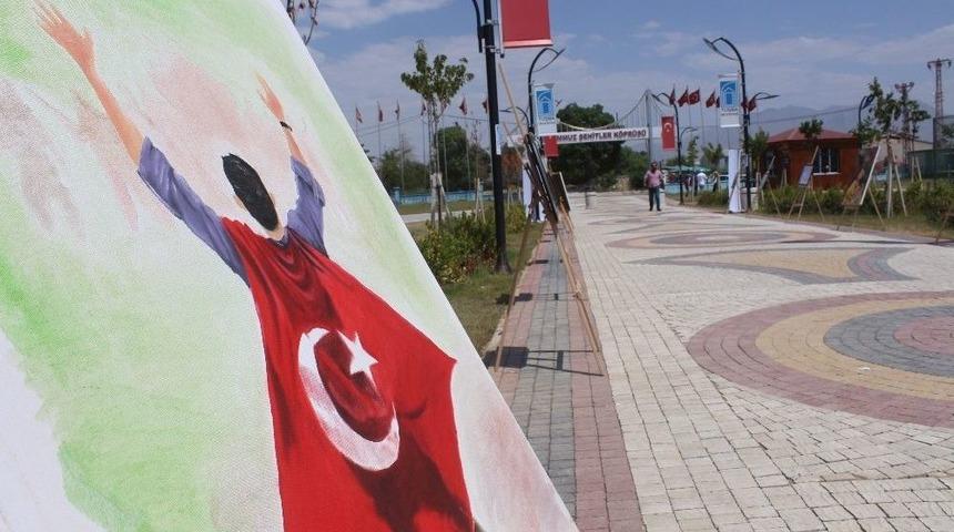 Van&rsquo;da &ldquo;gen&ccedil;lerin G&ouml;z&uuml;yle 15 Temmuz Destanı&rdquo; Resim Sergisi