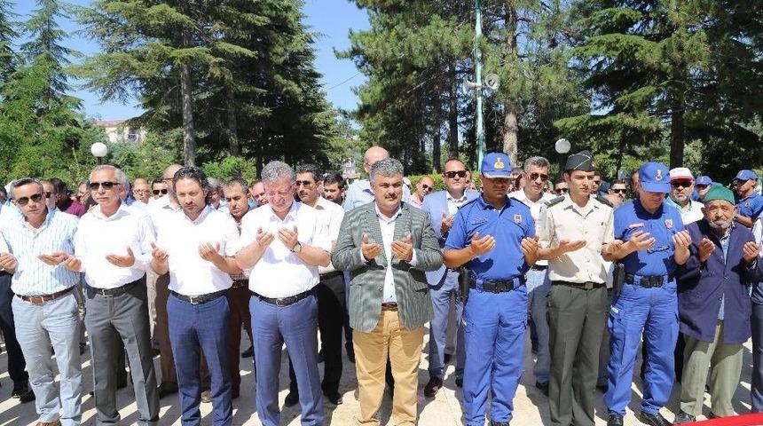 Ereğli&rsquo;de Şehitler Mezarları Başında Anıldı