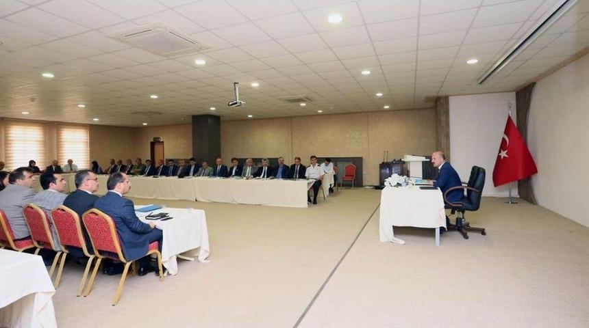 Vali Varol&rsquo;dan Y&ouml;neticilerle Toplantı