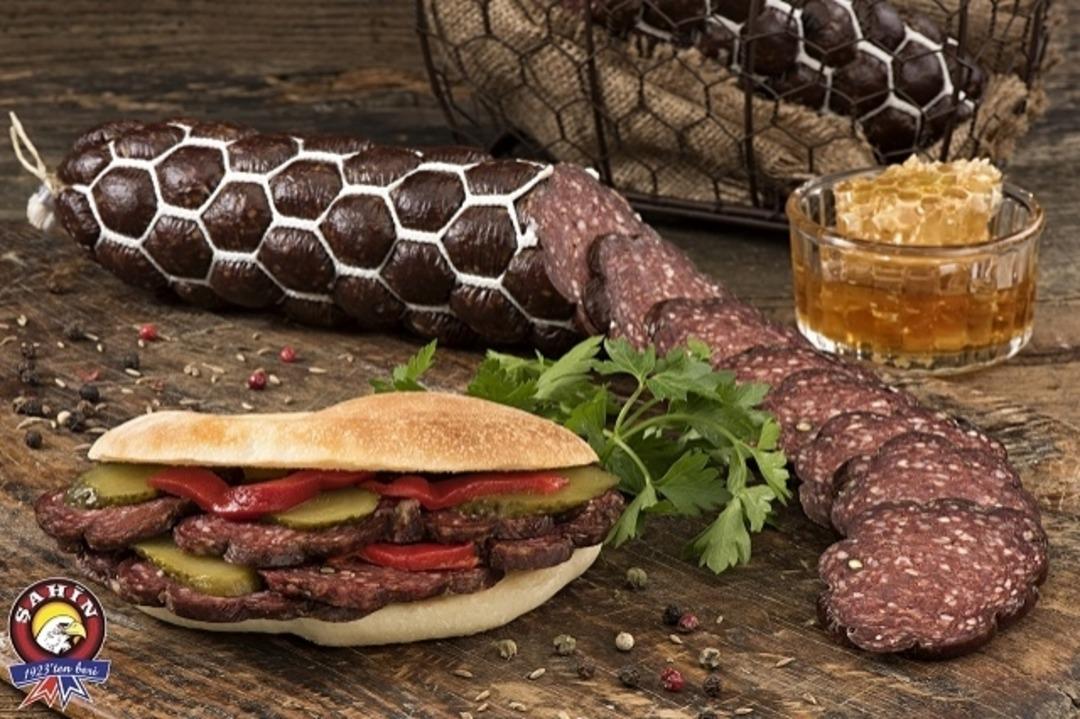 Sucuklu Ev Yapımı Sandviç