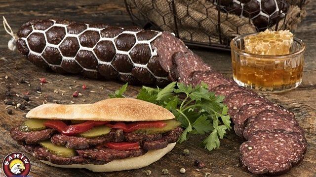 Sucuklu Ev Yapımı Sandviç