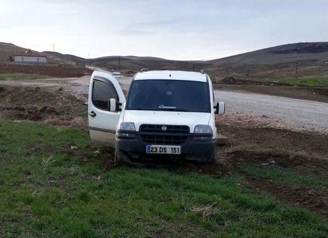 Çakar Lambalı Araçla Kaçan Uyuşturucu Tacirleri Yakalandı