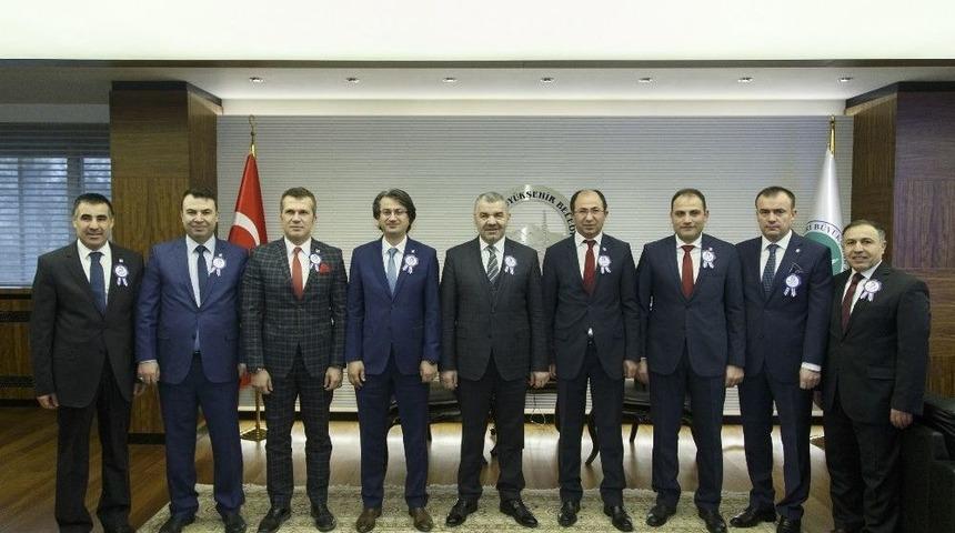 Muhasebeciler Başkan &Ccedil;elik&rsquo;i Ziyaret Etti