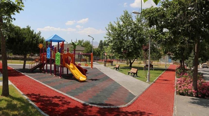 Develi&rsquo;de Temizlikte Yoğun Mesai