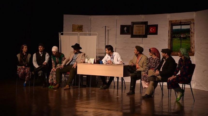 T&uuml;rk Tiyatrosu Uşak&rsquo;ta Y&uuml;kselişe Ge&ccedil;ti