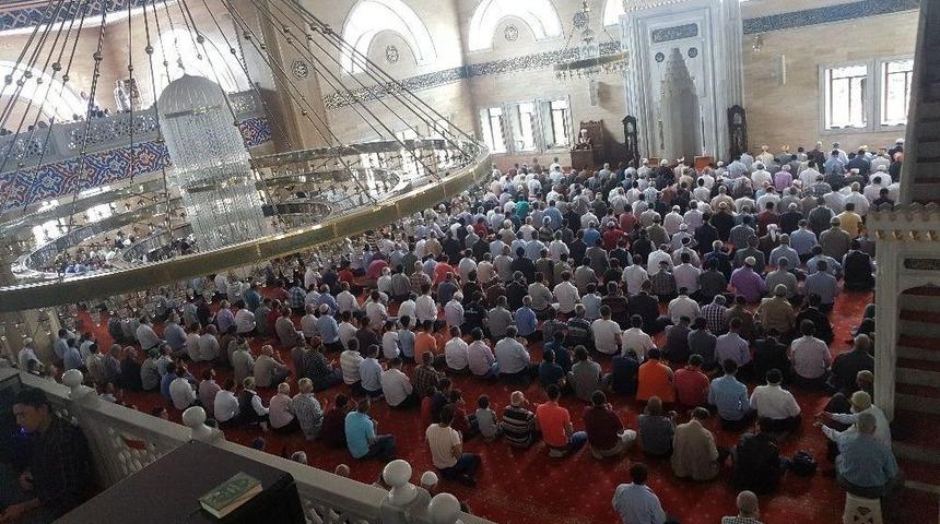 Tatvan&rsquo;da Şehitler İ&ccedil;in Mevlit Okutuldu