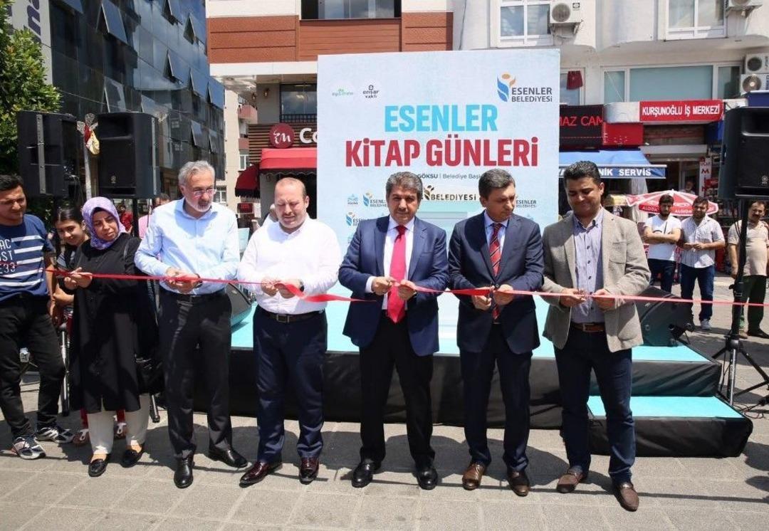 İstanbul&rsquo;un D&ouml;rt Bir Yanında İha&rsquo;nın 15 Temmuz Destanı Fotoğraf Sergisi A&ccedil;ıldı