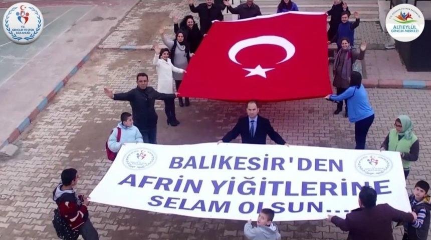 250 &Ouml;ğrenciden Mehmet&ccedil;iğe Destek G&ouml;sterisi