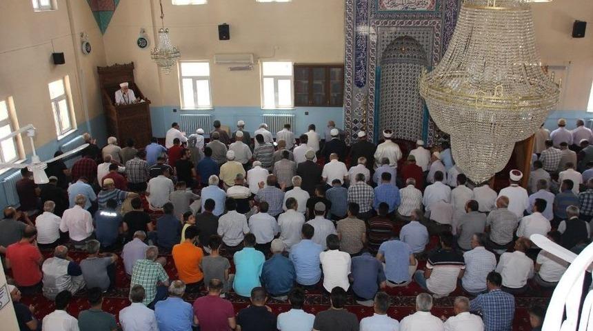 Hakkari’de 15 Temmuz Şehitleri İçin Mevlit Okutuldu