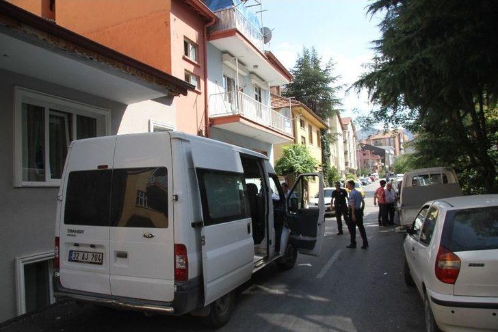 Üniversite Öğrencisi Kaldığı Apartta Ölü Olarak Bulundu G4