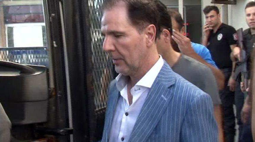 G&ouml;zaltına Alınan Oktar Babuna İlk Kez G&ouml;r&uuml;nt&uuml;lendi