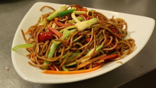 Sebzeli Çin Eriştesi