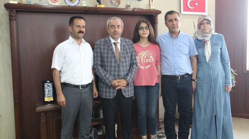 Rekt&ouml;r Battal, Lgs Birincisini Tebrik Etti