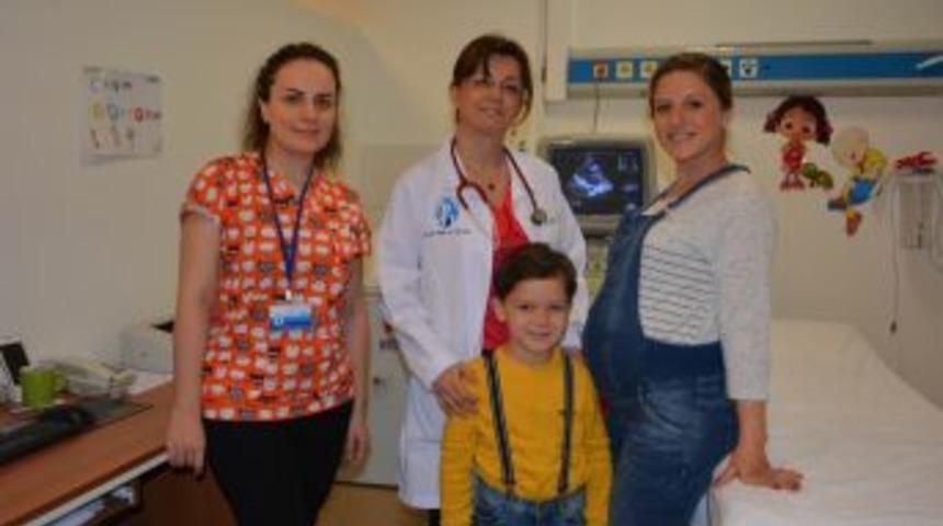 Ayakkabısına Giren Akrebin Soktuğu &Ccedil;ocuk &Ouml;l&uuml;mden D&ouml;nd&uuml;