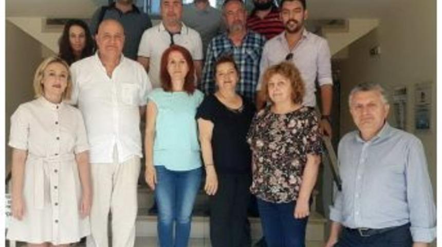 “mülteci De Ebeveyndir” Projesi Ekibi Yunanistan’da