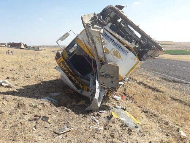 Şanlıurfa&rsquo;da Trafik Kazası: 6 Yaralı 3