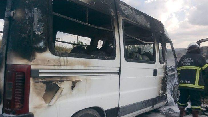 Seyir Halindeyken Alev Alan Karpuz Yüklü Kamyonet Küle Döndü G3