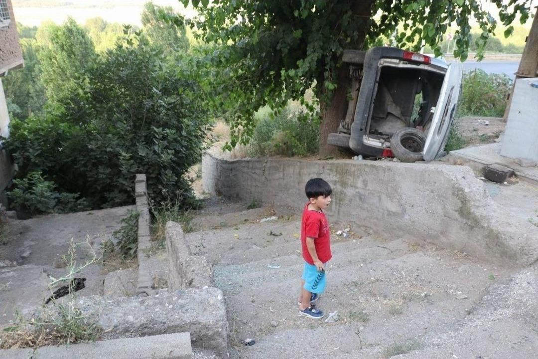 Diyarbakır&rsquo;da Faciayı Ağa&ccedil; &Ouml;nledi