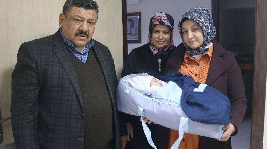 (&ouml;zel Haber) Doktorların "&ouml;l&uuml;r" Diyerek K&uuml;rtajla Alınmasını &Ouml;nerdiği Bebek D&uuml;nyaya Geldi