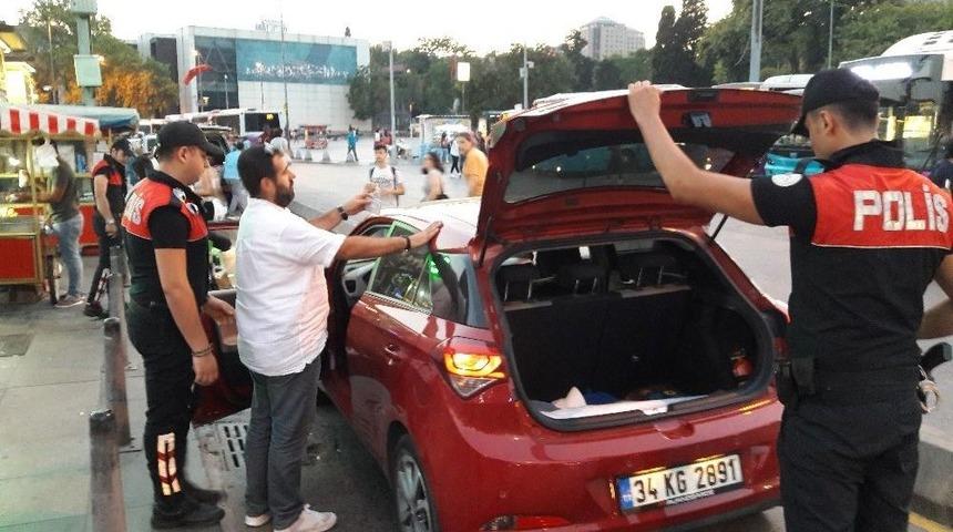 İstanbul&rsquo;da 5 Bin Polis İle Asayiş Uygulaması