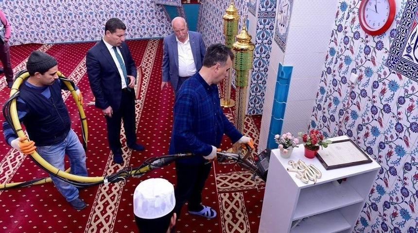 Ceylanpınar&rsquo;daki Camilerde Bahar Temizliği