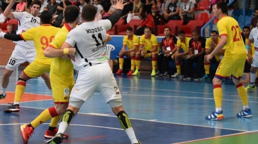 Nil&uuml;fer&rsquo;de Galibiyet Sevinci