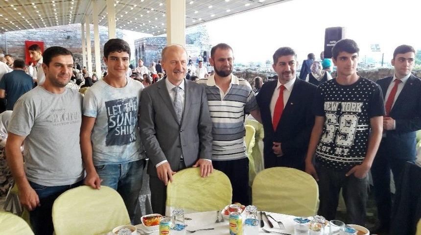 Gaziler Ve Şehit Yakınları D&uuml;zenlenen Programda Bir Araya Geldi