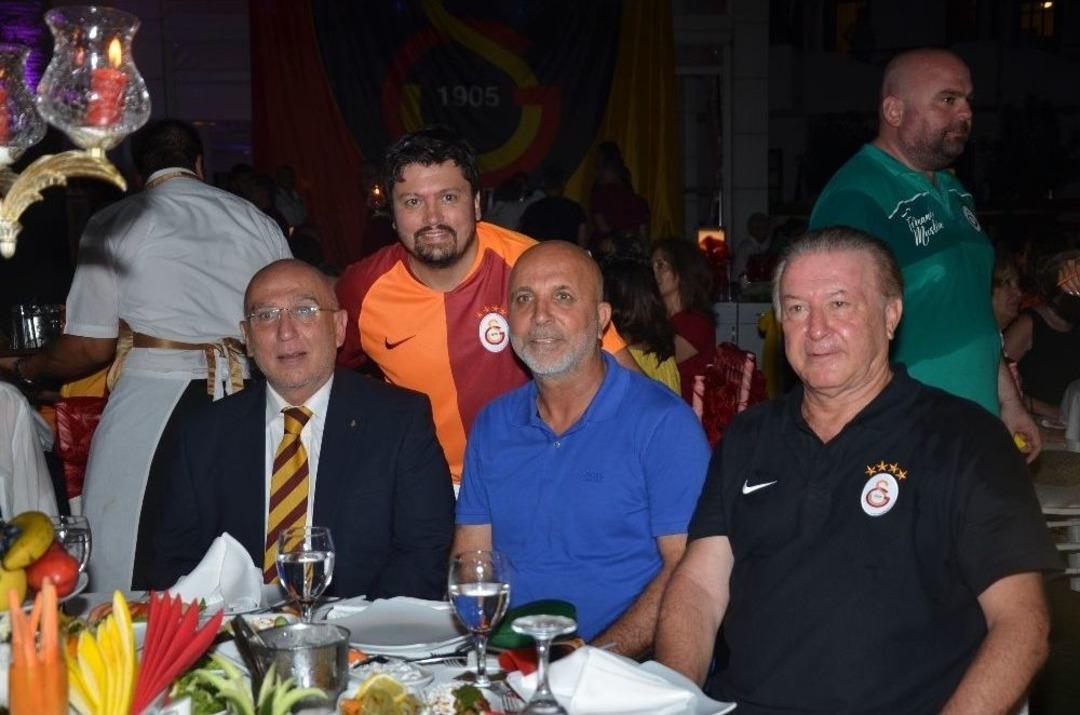 Galatasaray&rsquo;ın 21&rsquo;inci Şampiyonluğu Alanya&rsquo;da Kutlandı