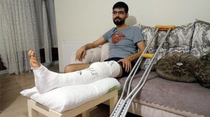 (&ouml;zel) Tacize Uğrayan Gen&ccedil; Kızın Ağabeyine Keserli Saldırı Kamerada